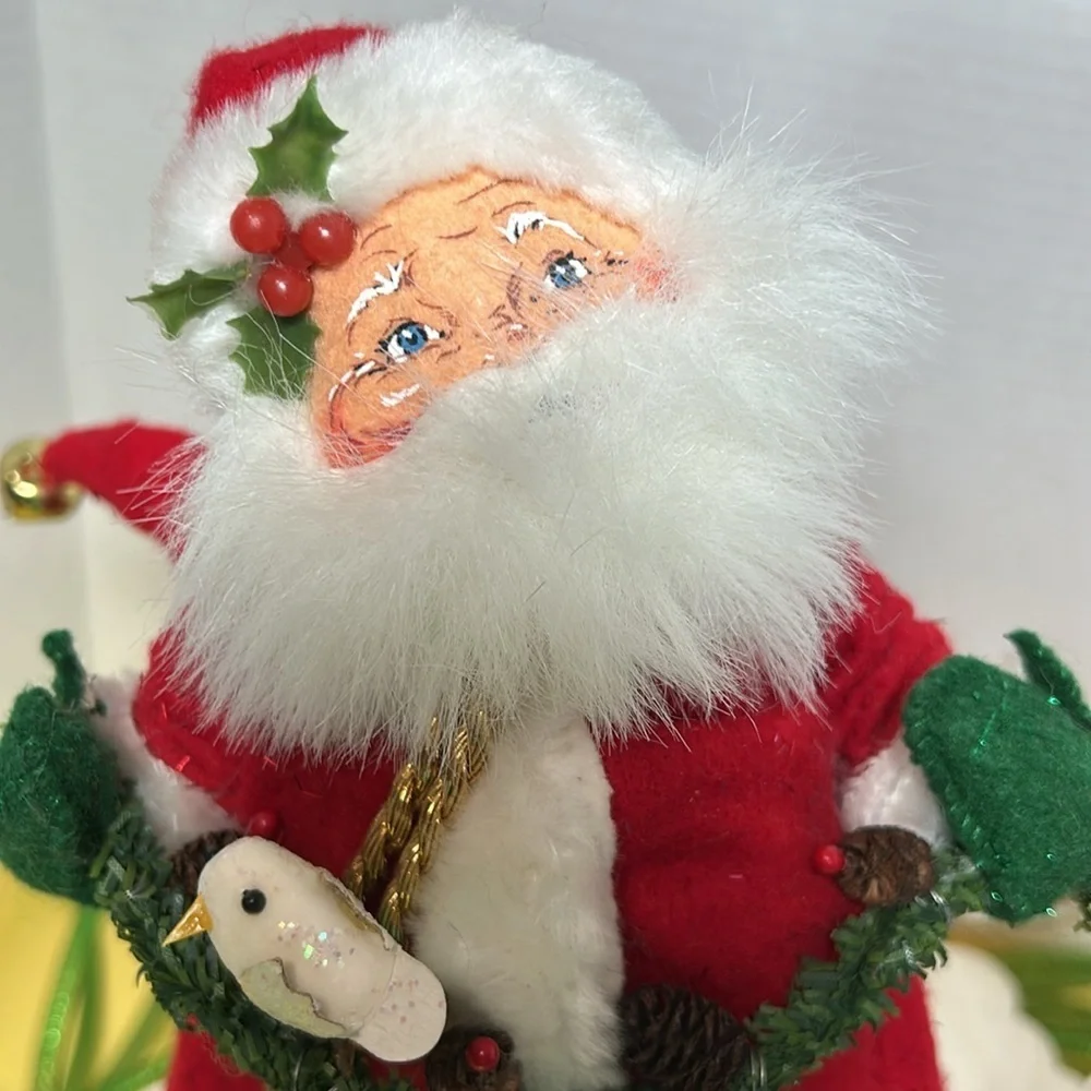 Annalee Santa and Mrs Claus 2004